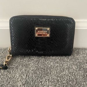 Michael Kors wristlet